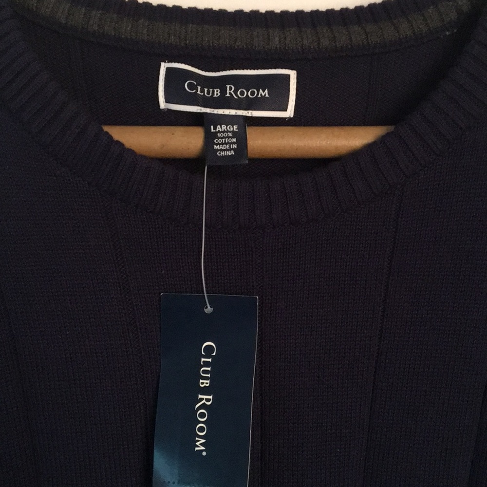 Club Room Sweater. Navy. Size L. NWT.